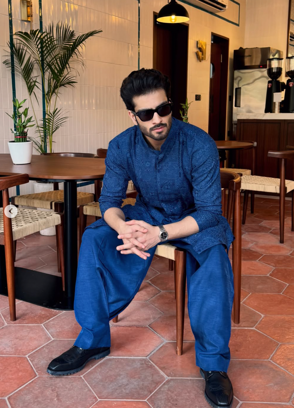 Hashir Muhammad - Embroidered Kurta