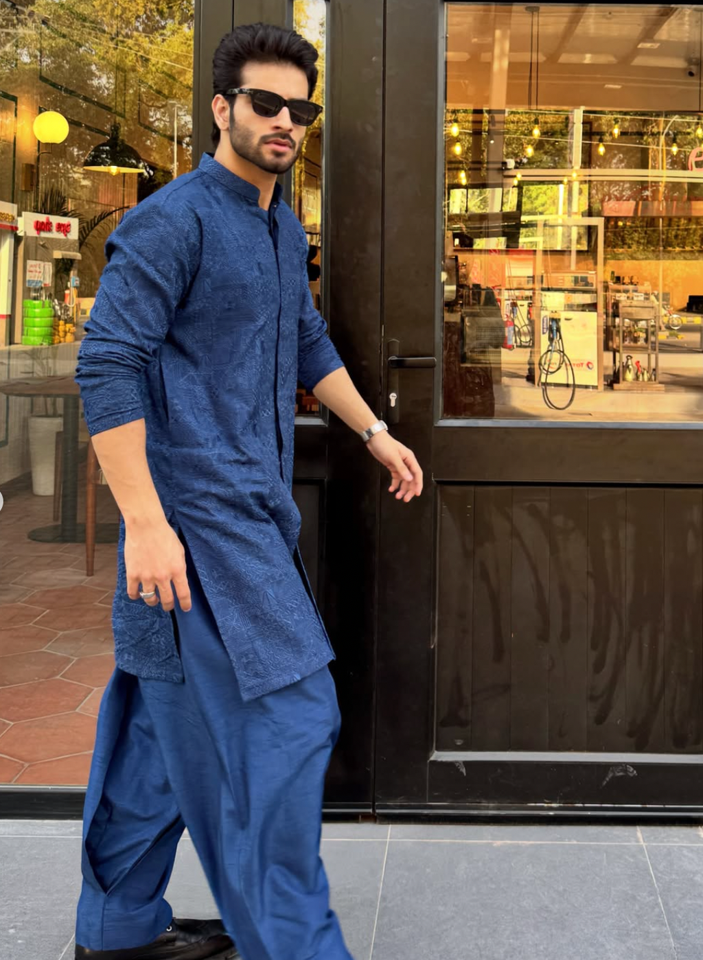 Hashir Muhammad - Embroidered Kurta